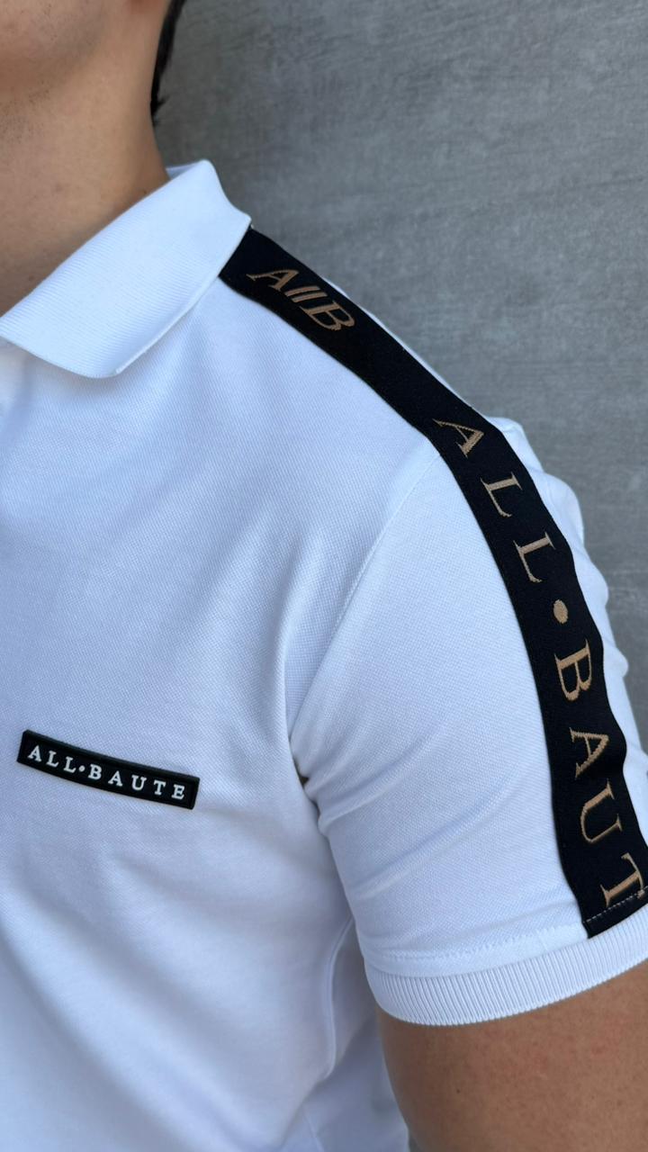 Camiseta tipo polo blanca